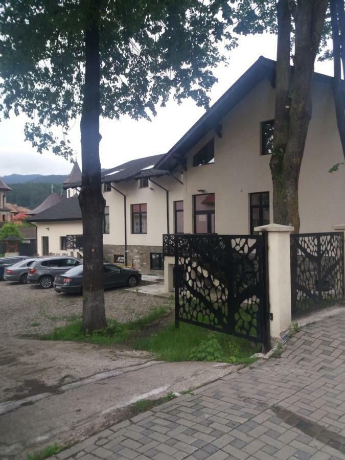 Casa Ina Hotel Câmpulung Moldovenesc Buitenkant foto